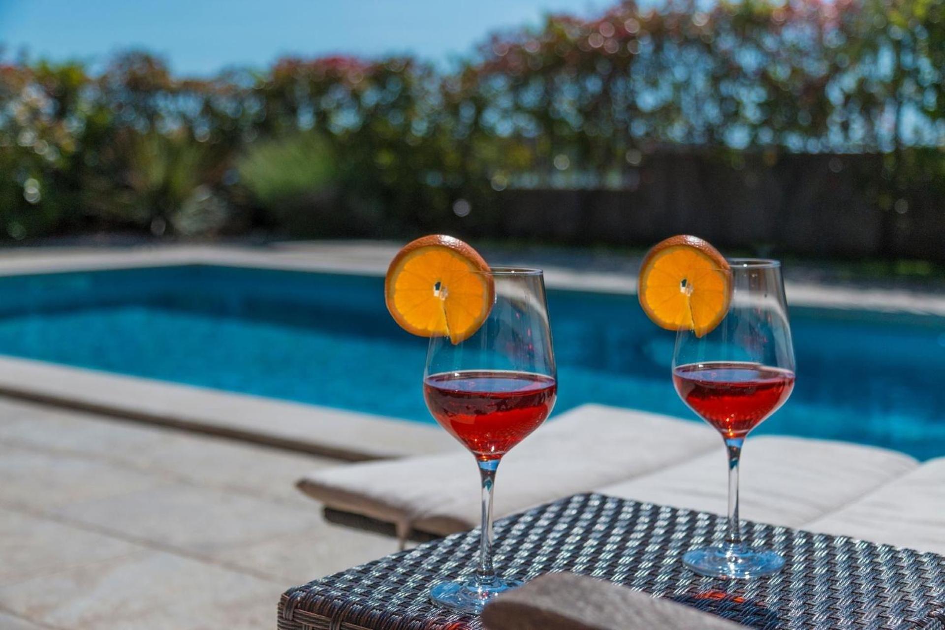 Ferienhaus In Pomer Mit Privatem Beheizten Pool Und Meerblick Екстериор снимка