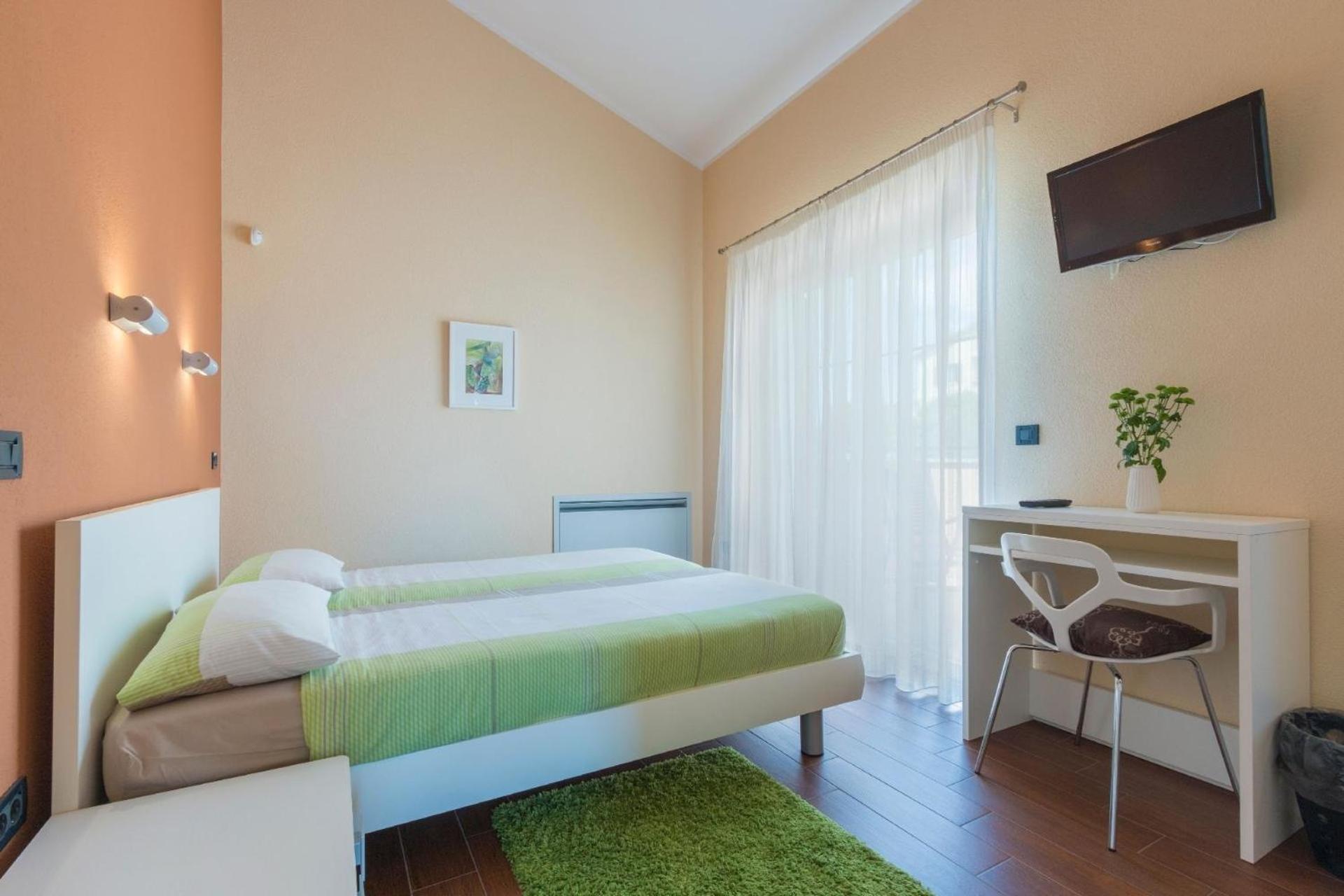 Ferienhaus In Pomer Mit Privatem Beheizten Pool Und Meerblick Екстериор снимка
