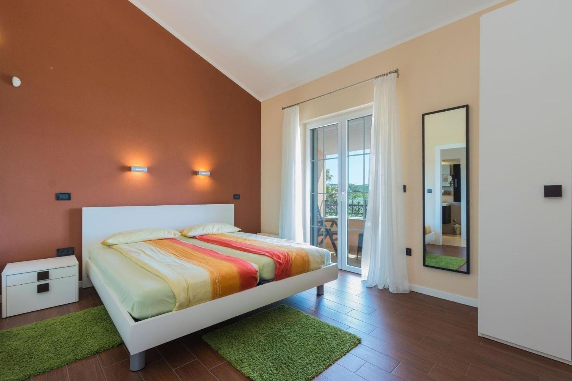 Ferienhaus In Pomer Mit Privatem Beheizten Pool Und Meerblick Екстериор снимка