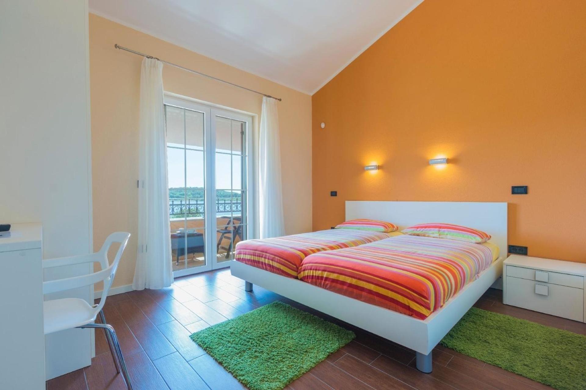Ferienhaus In Pomer Mit Privatem Beheizten Pool Und Meerblick Екстериор снимка